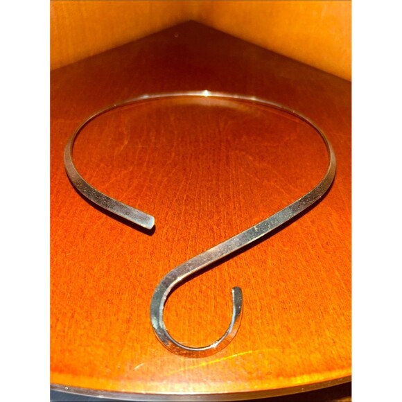 Jewelry - Minimalist Choker Open S Collar Silver Tone Necklace GUC - i Have 2 Of THESE